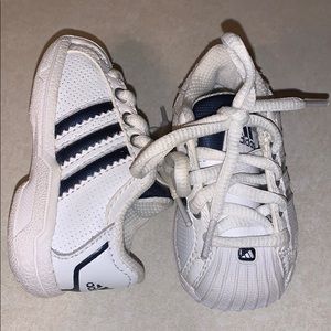 Adidas tennis shoes